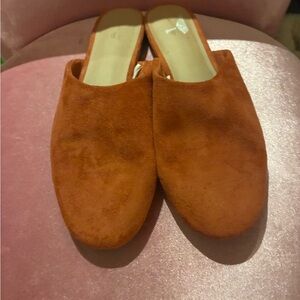Universal Thread Orange Suede Flats